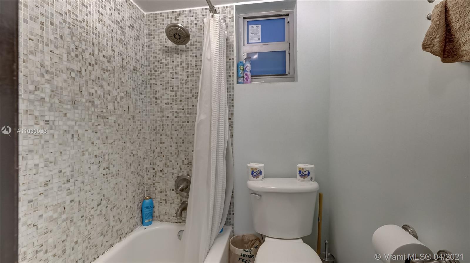 1674 Bay Road, Unit 204 Miami Beach, FL 33139 - Photo 11 of 16