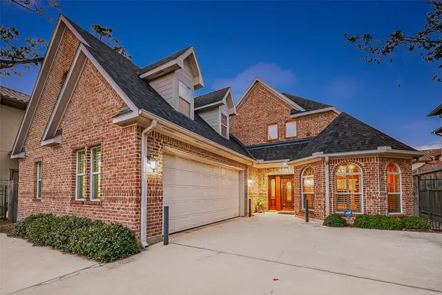 $875,000 | 5426 Lampasas Street, Houston, TX 77056