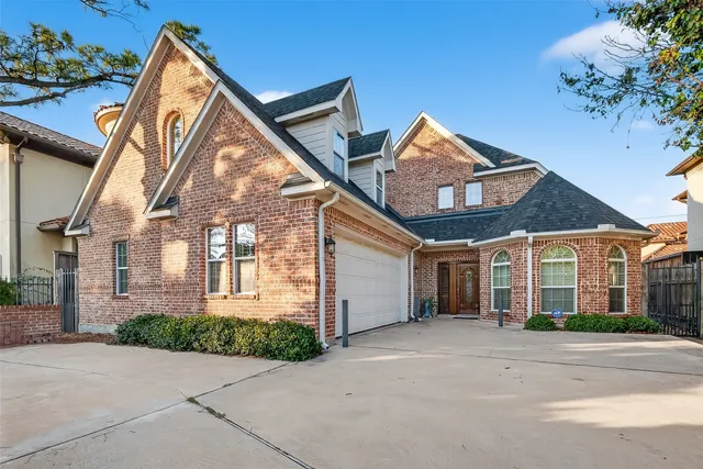 $875,000 | 5426 Lampasas Street, Houston, TX 77056