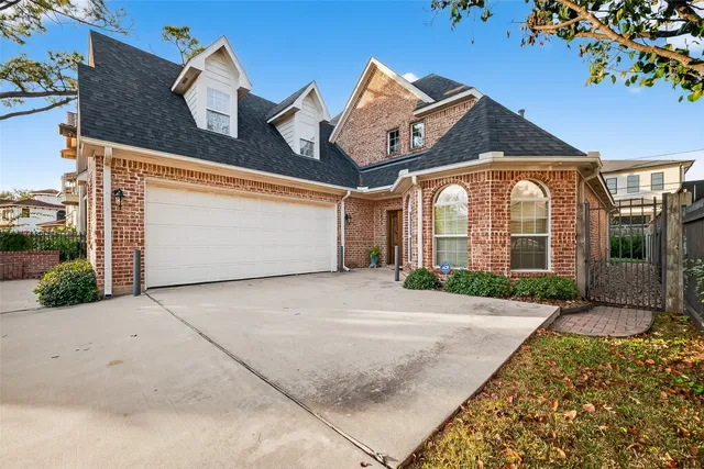 $875,000 | 5426 Lampasas Street, Houston, TX 77056