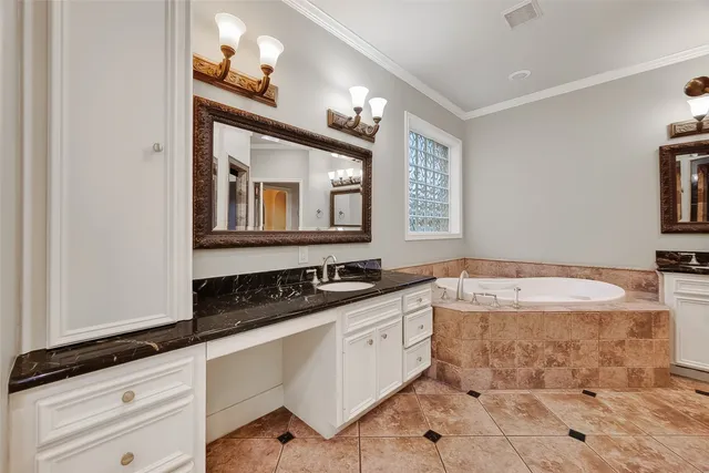 $875,000 | 5426 Lampasas Street, Houston, TX 77056