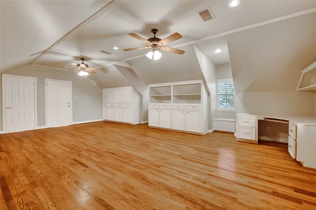 $875,000 | 5426 Lampasas Street, Houston, TX 77056