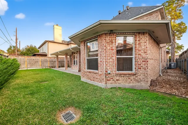 $875,000 | 5426 Lampasas Street, Houston, TX 77056