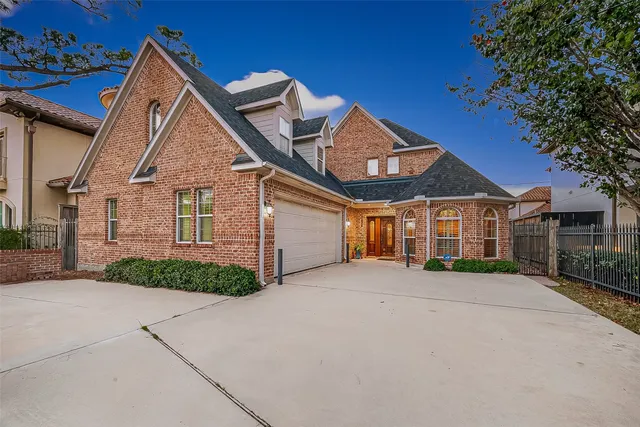 $875,000 | 5426 Lampasas Street, Houston, TX 77056