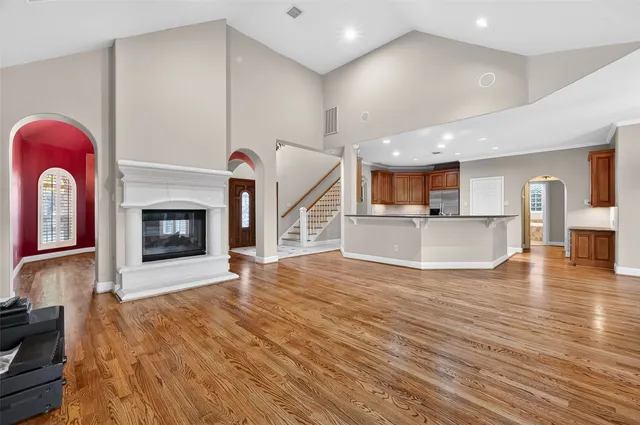 $875,000 | 5426 Lampasas Street, Houston, TX 77056