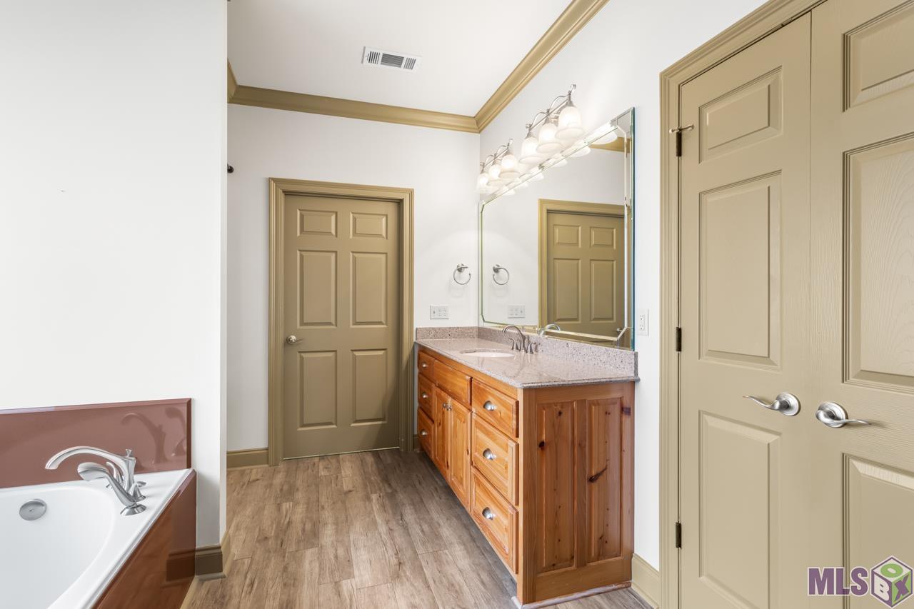 13380 Decoteau Road Gonzales, LA 70737 - Photo 8 of 19 Gallery Image 8