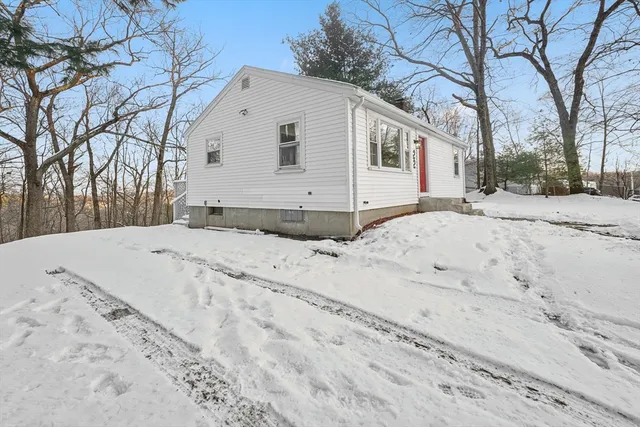 $339,000 | 22 Outlook Drive, Worcester, MA 01602
