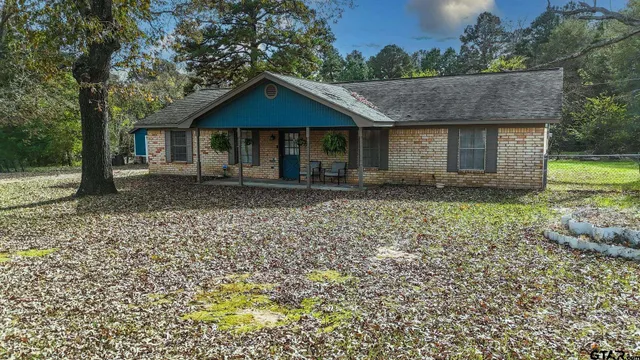 $335,000 | 220 County Road 3732, Palestine, TX 75801