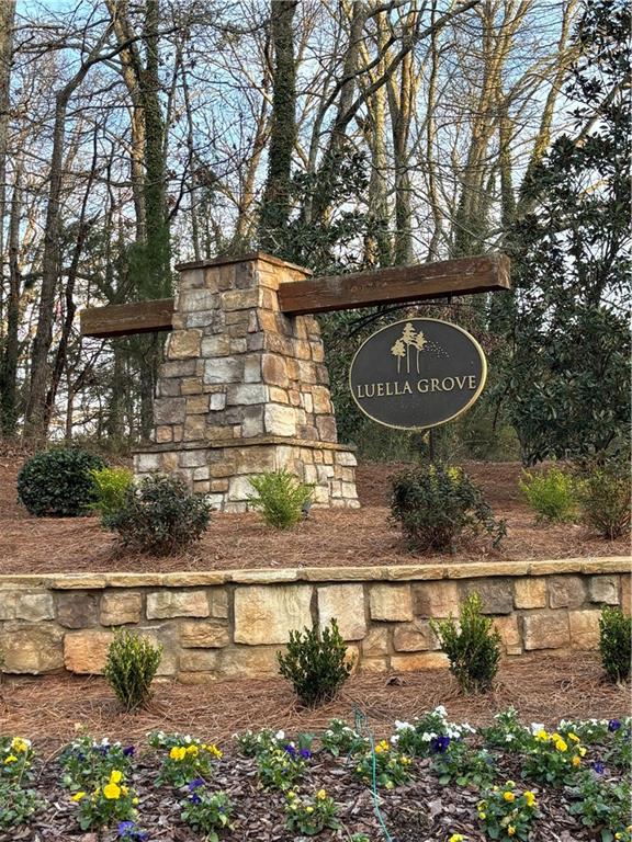 328 Vantage Point Locust Grove, GA 30248 - Photo 30 of 33 a view of street sign