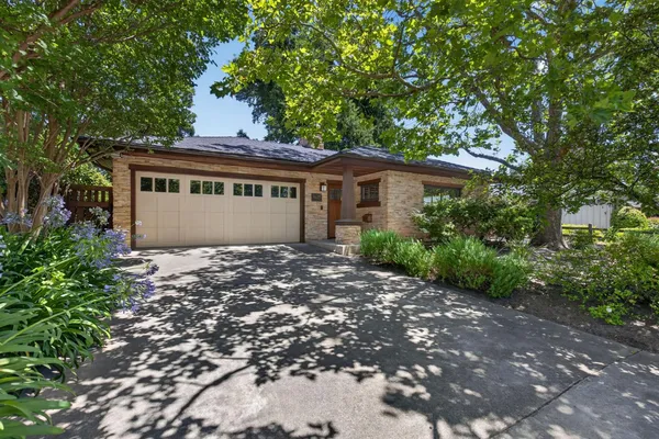 $1,049,000 | 4621 Crestwood Way, Sacramento, CA 95822