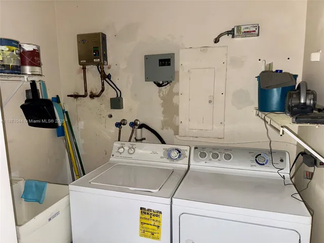 $1,149,000 | 1890 Northeast 211th Terrace, Miami, FL 33179