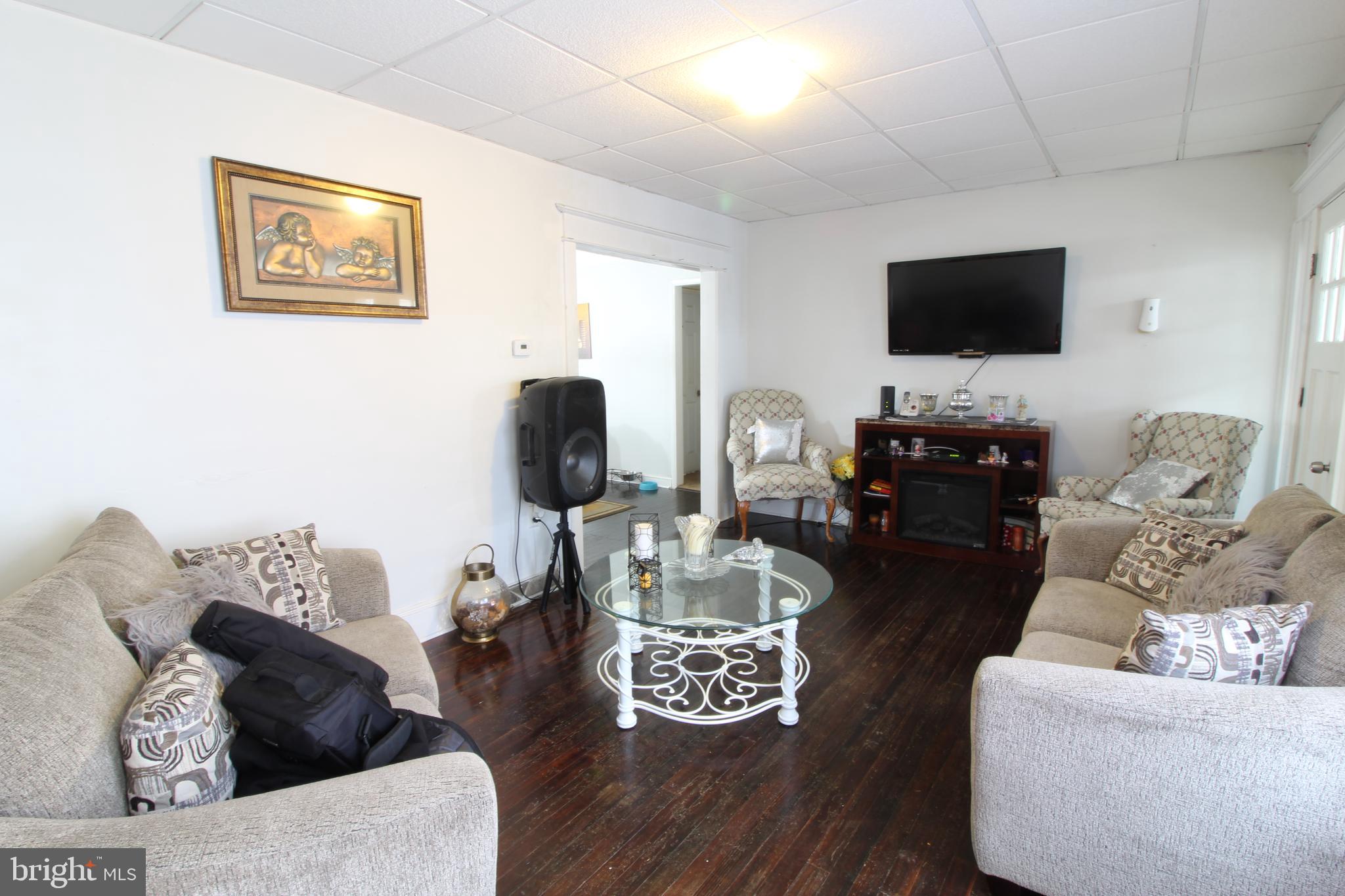102 Reed Avenue Trenton, NJ 08610 - Photo 5 of 28