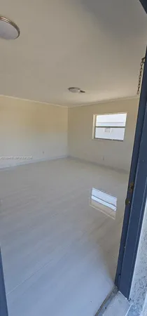 $2,300 | 338 Southwest 8th Avenue Southwest, Vero Beach, FL 32962