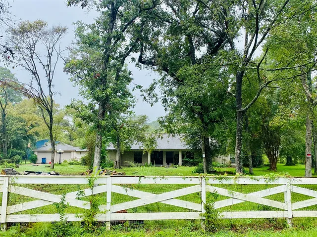 $2,850 | 14212 Horseshoe Bend, Conroe, TX 77384