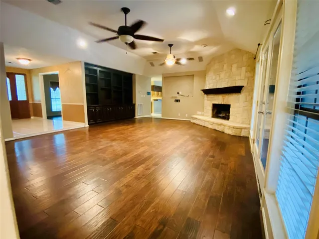 $2,850 | 14212 Horseshoe Bend, Conroe, TX 77384