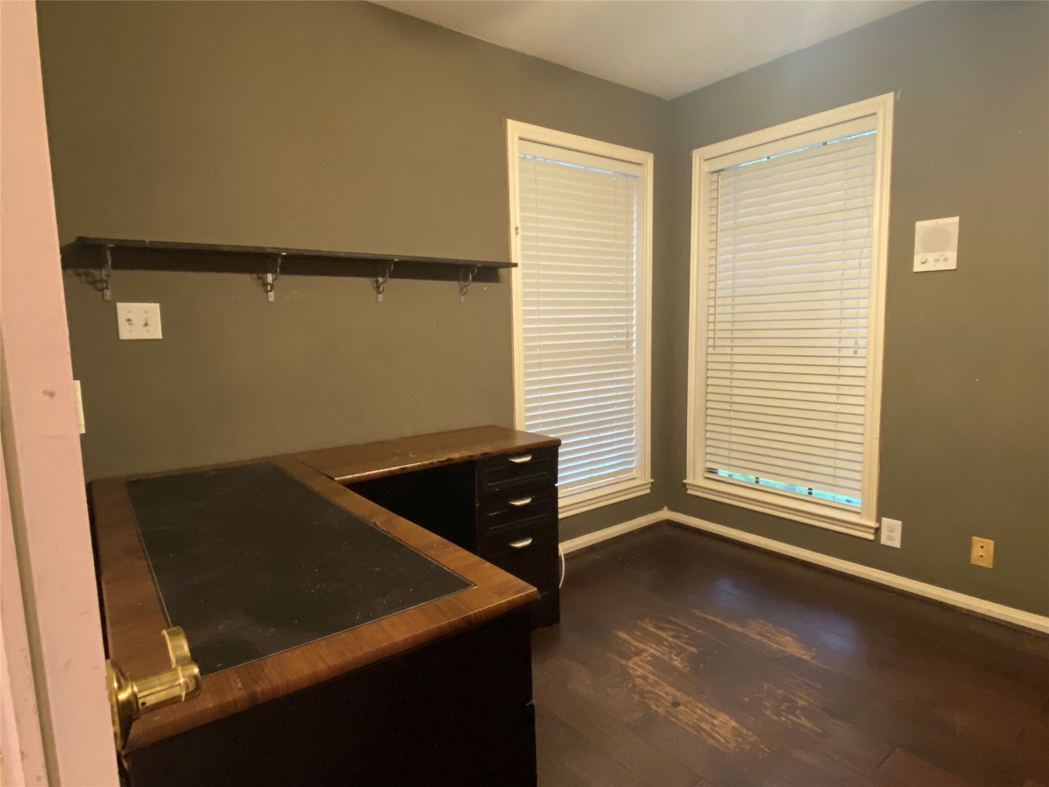 14212 Horseshoe Bend Conroe, TX 77384 - Photo 24 of 45 a view of an empty room and window
