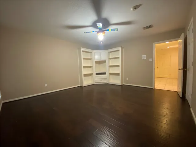 $2,850 | 14212 Horseshoe Bend, Conroe, TX 77384