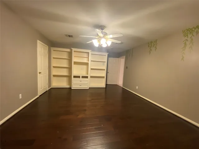 $2,850 | 14212 Horseshoe Bend, Conroe, TX 77384