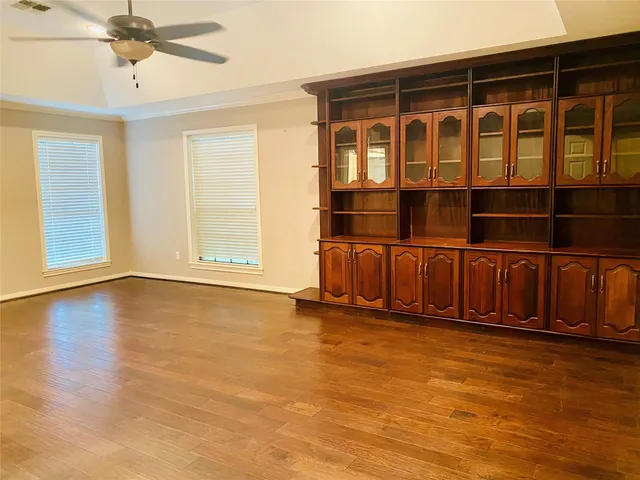 $2,850 | 14212 Horseshoe Bend, Conroe, TX 77384