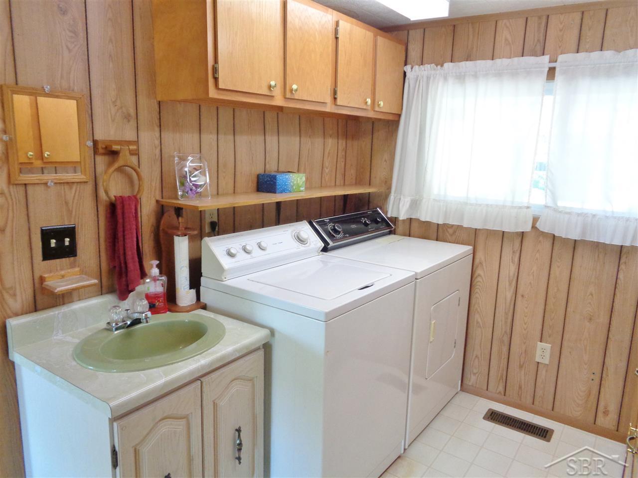 10923 Hackett Road Freeland, MI 48623 - Photo 12 of 35 31389850-11.JPG