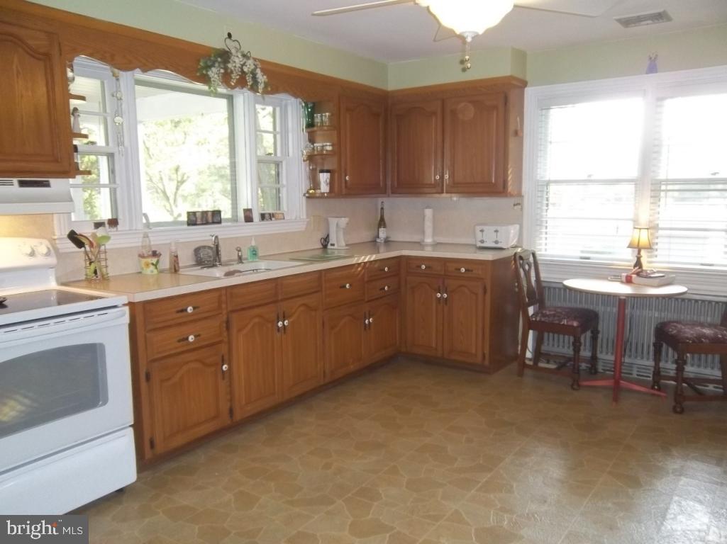 229 Landis Valley Road Lititz, PA 17543 - Photo 4 of 14