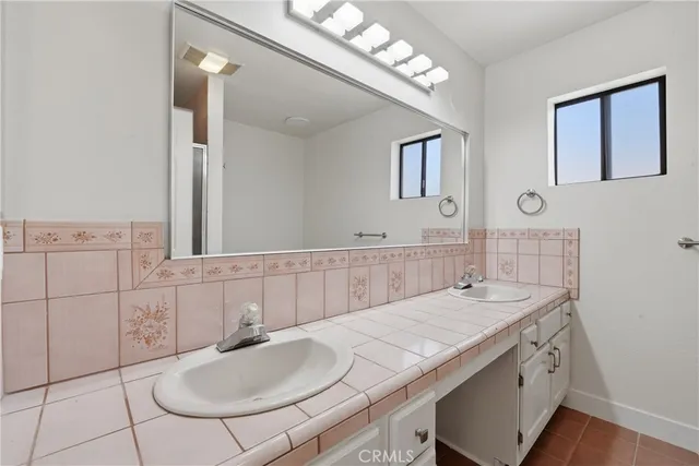 $1,850,000 | 658 Glenmore Boulevard, Glendale, CA 91206