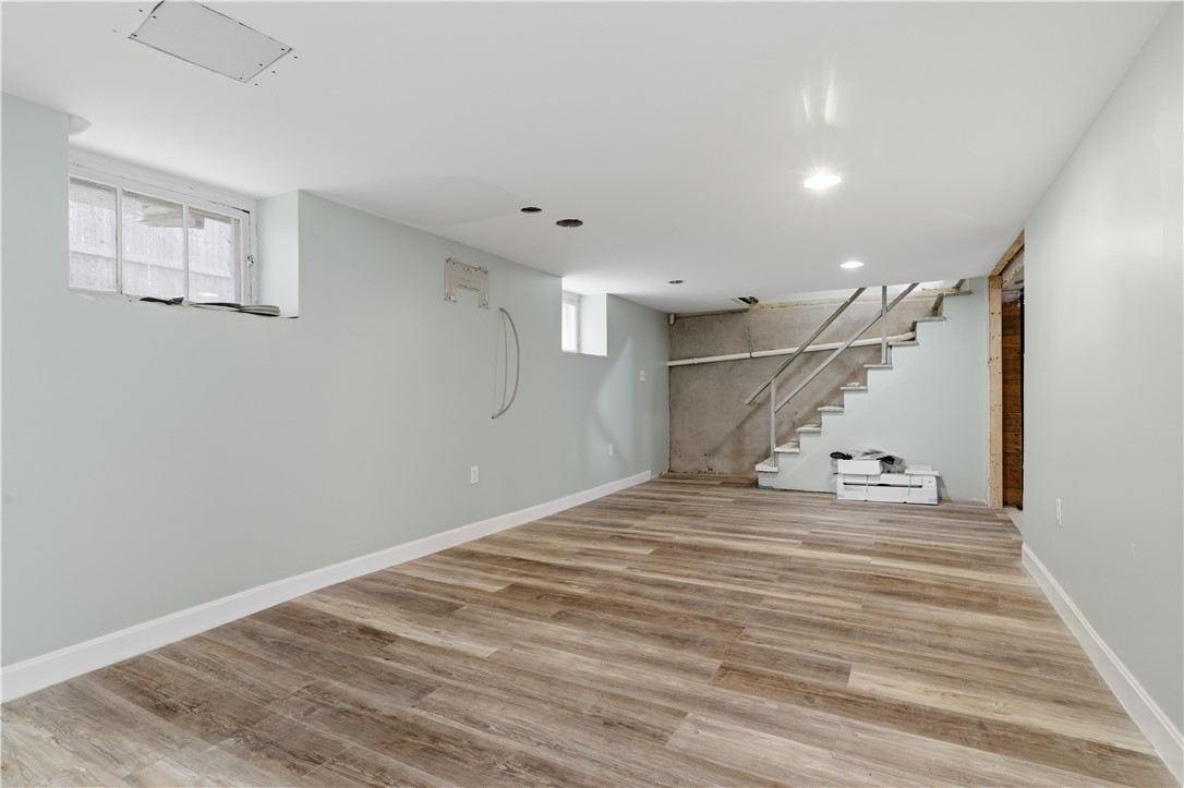 49 Harcourt Avenue Pawtucket, RI 02861 - Photo 22 of 33