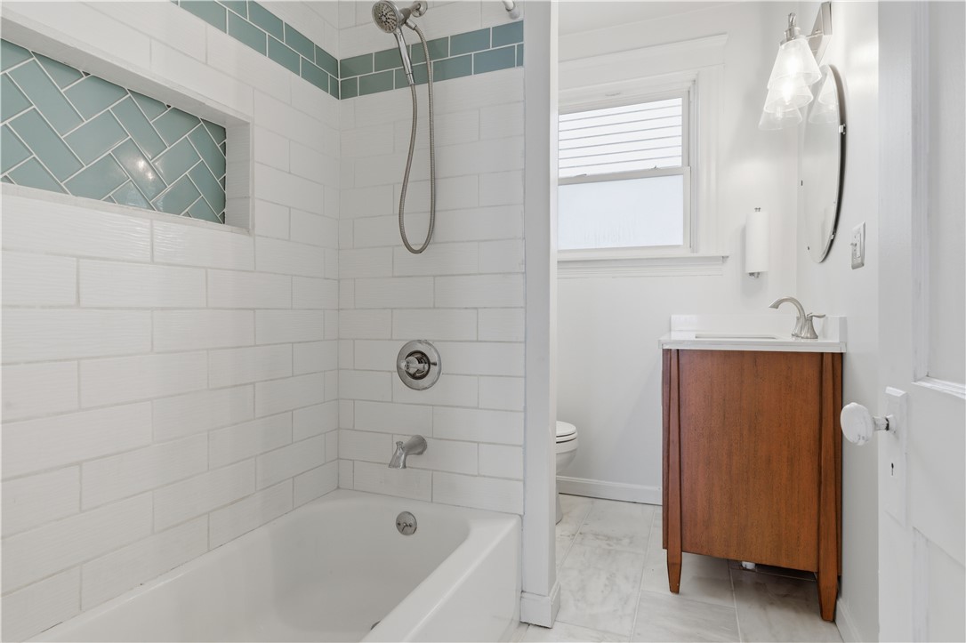 49 Harcourt Avenue Pawtucket, RI 02861 - Photo 9 of 33
