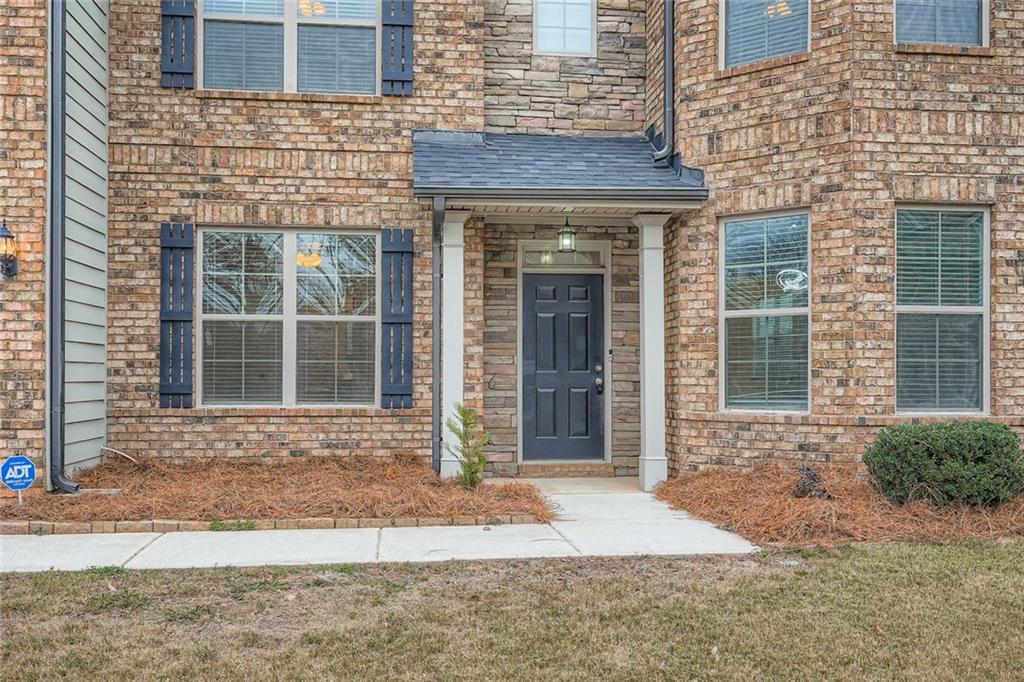 335 Sawgrass View Fairburn, GA 30213 - Photo 3 of 28