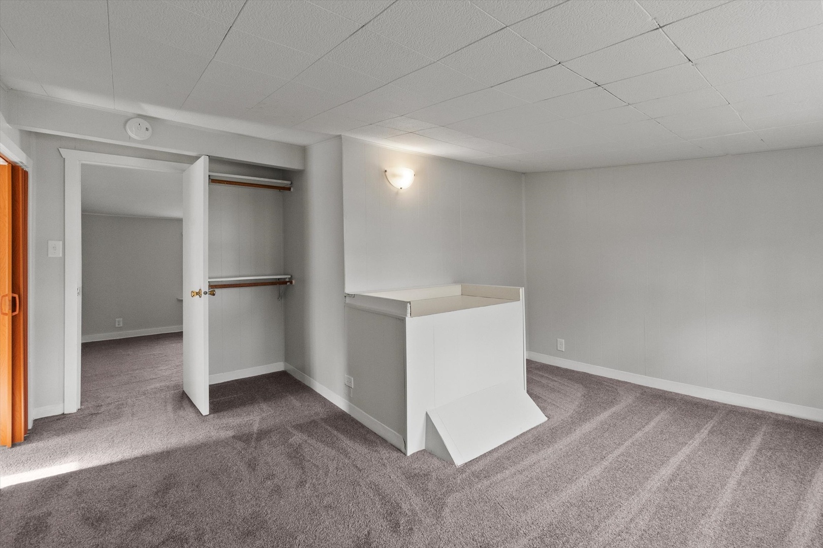 913 Ogden Road New Lenox, IL 60451 - Photo 24 of 41 a view of an empty room