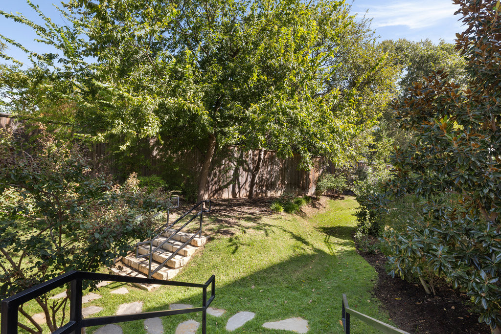 2300 Enfield Road, Unit 303 Austin, TX 78703 - Photo 35 of 38