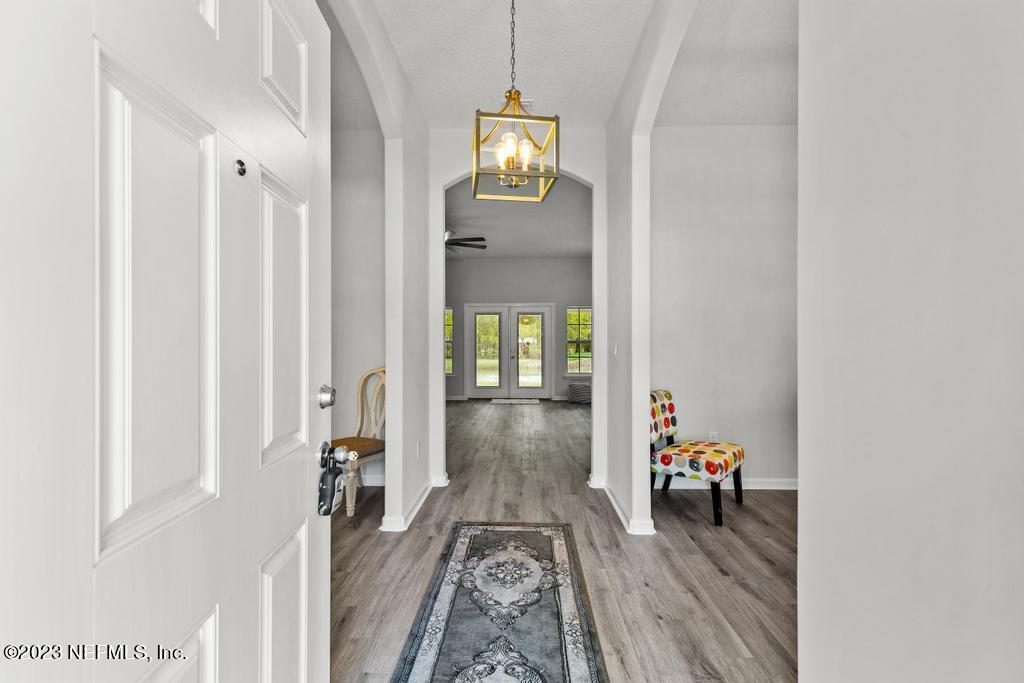 54150 Deerfield Country Club Road Callahan, FL 32011 - Photo 5 of 37 a view of livingroom with furniture