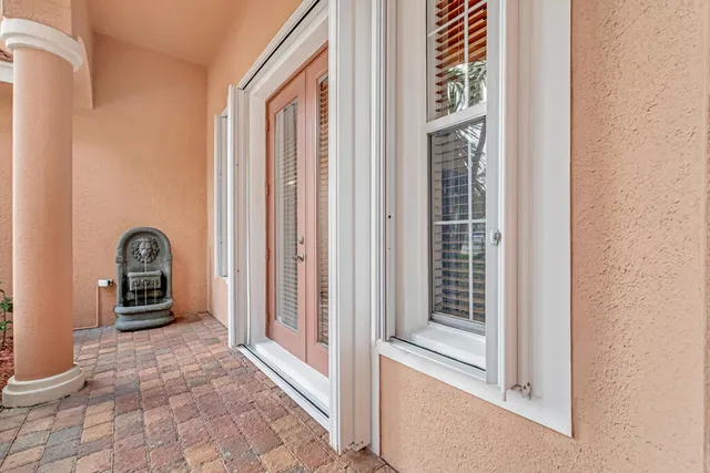 $789,000 | 514 Cresta Circle, West Palm Beach, FL 33413