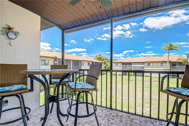 $157,500 | 4790 South Cleveland Avenue, Unit 607, Fort Myers, FL 33907