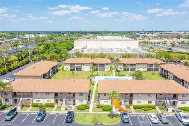 $157,500 | 4790 South Cleveland Avenue, Unit 607, Fort Myers, FL 33907