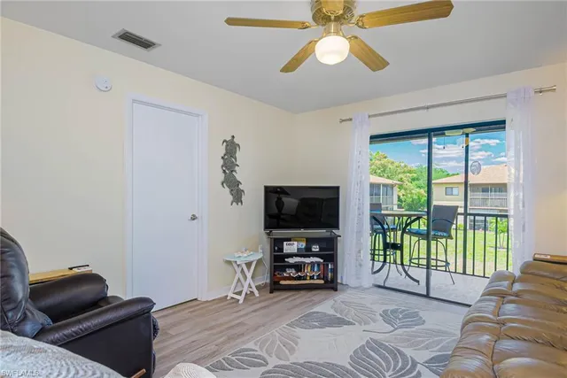 $157,500 | 4790 South Cleveland Avenue, Unit 607, Fort Myers, FL 33907