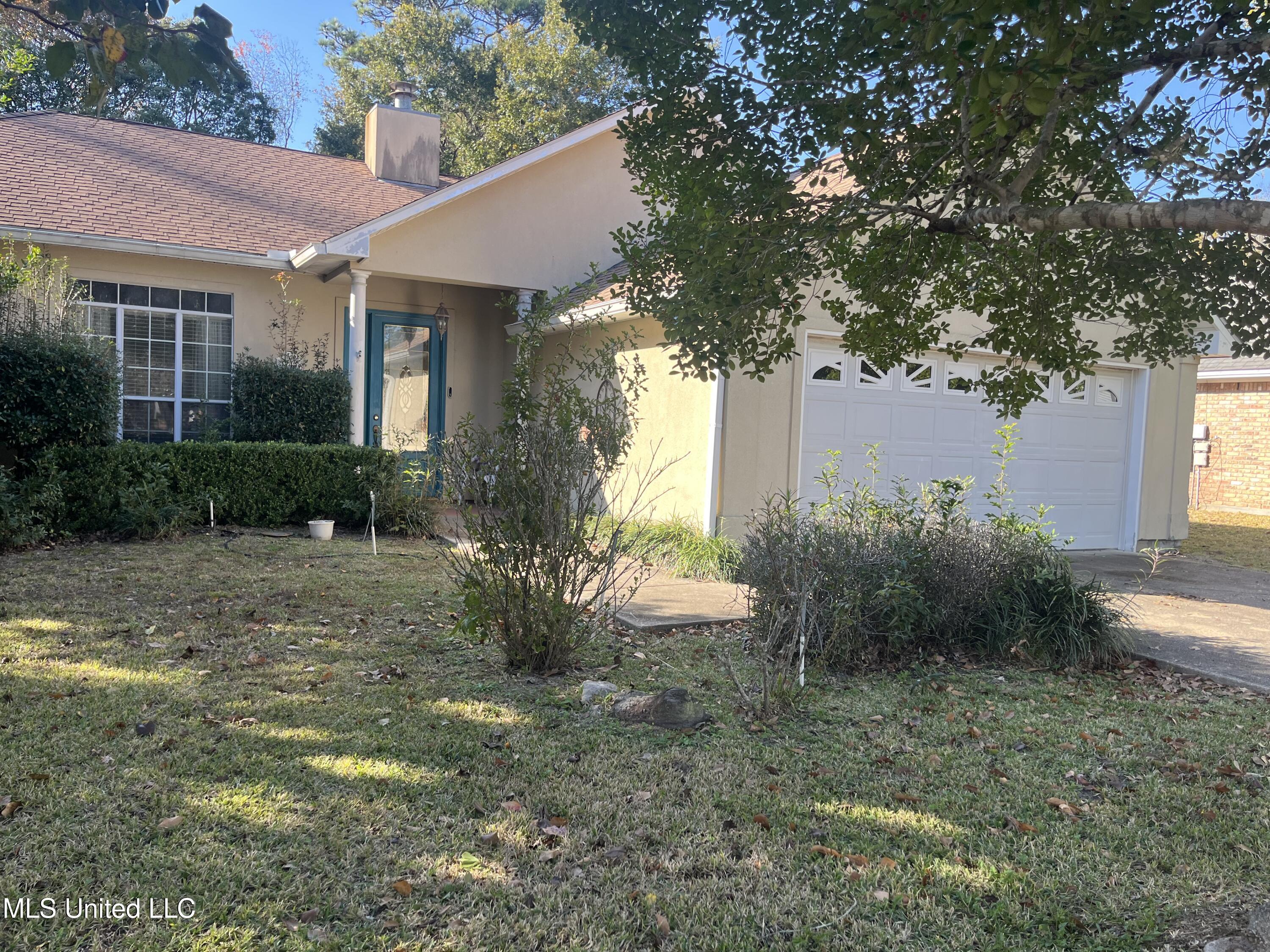 3717 Tangerine Street Ocean Springs, MS 39564 - Photo 2 of 27 IMG_6076