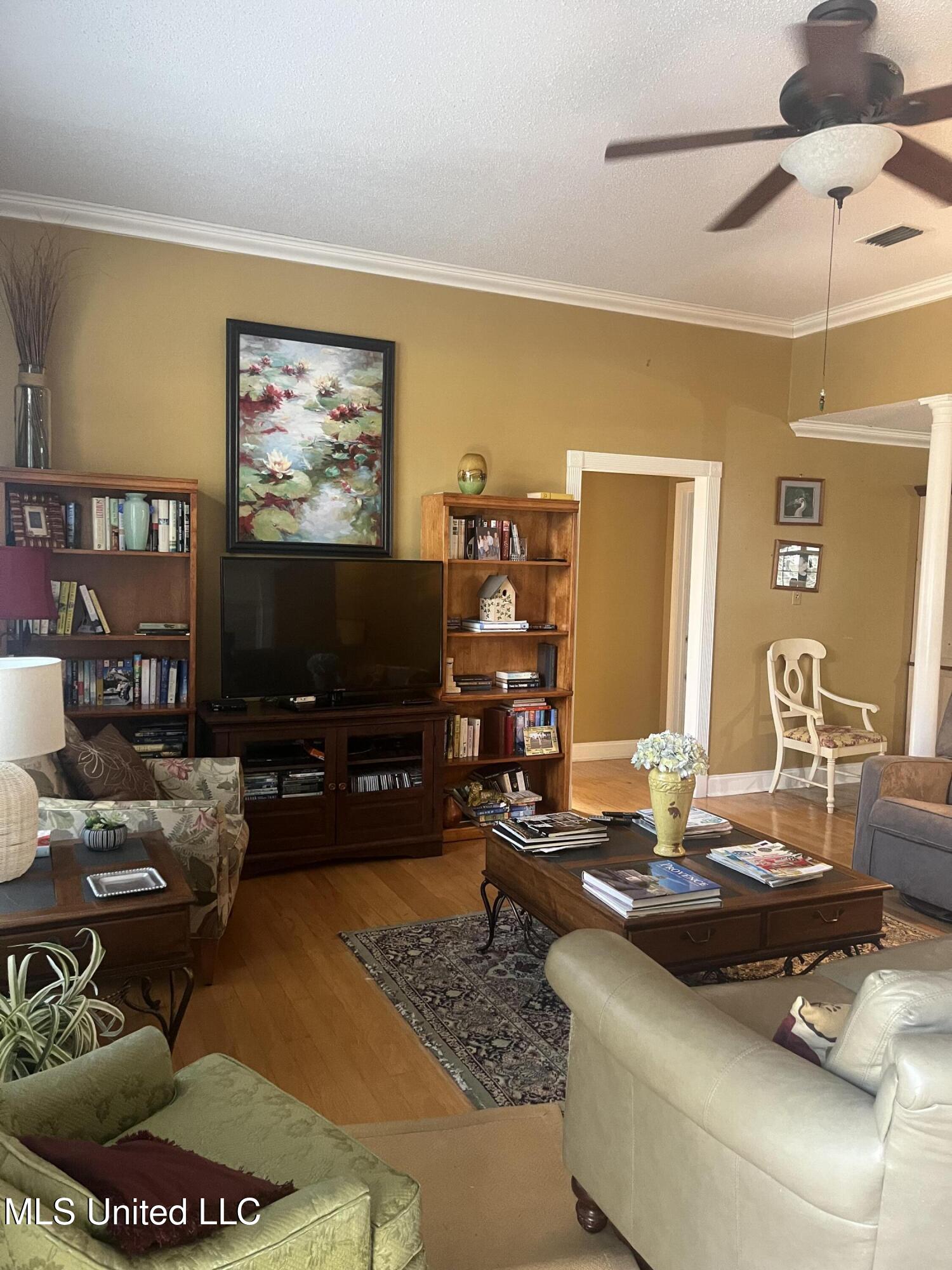 3717 Tangerine Street Ocean Springs, MS 39564 - Photo 6 of 27 IMG_6025