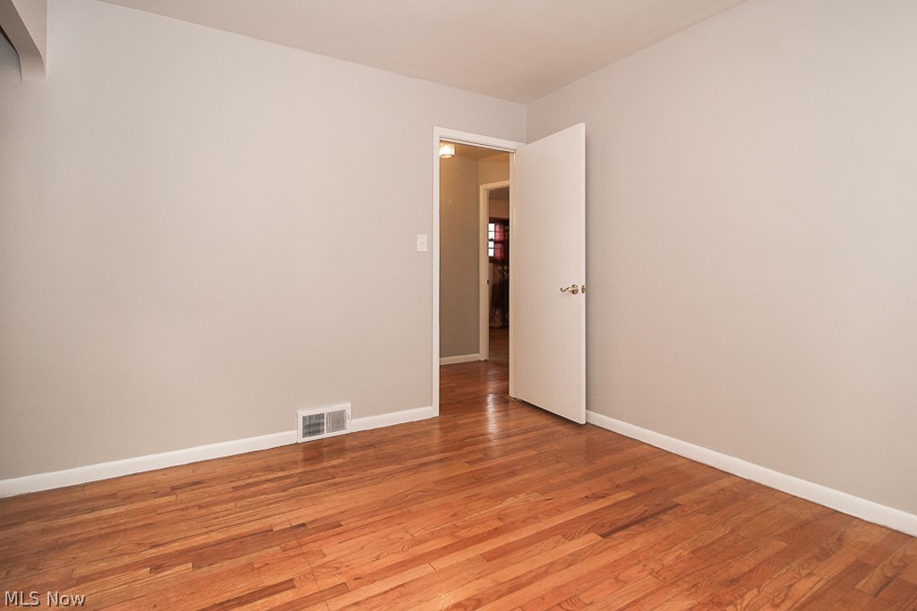 4012 Verona Road Cleveland, OH 44121 - Photo 16 of 35