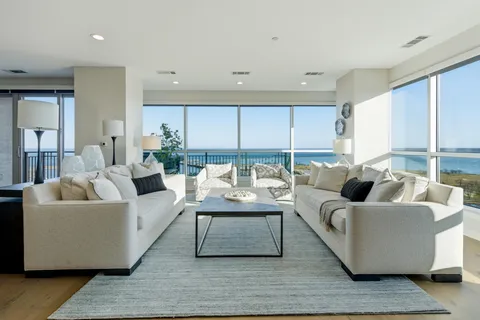 $1,650,000 | 1522 North Prospect Avenue, Unit 1401/1406, Milwaukee, WI 53202