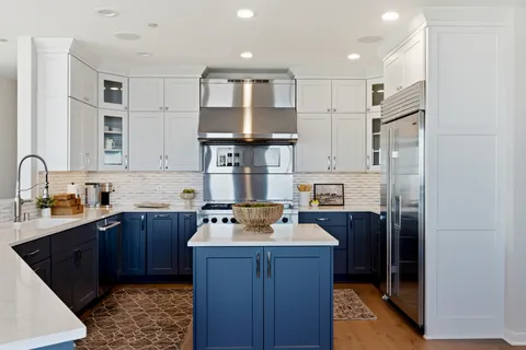 $1,650,000 | 1522 North Prospect Avenue, Unit 1401/1406, Milwaukee, WI 53202