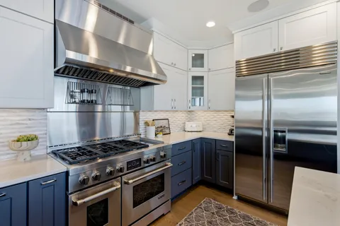 $1,650,000 | 1522 North Prospect Avenue, Unit 1401/1406, Milwaukee, WI 53202