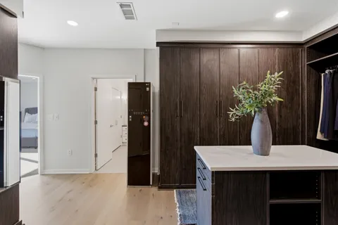 $1,650,000 | 1522 North Prospect Avenue, Unit 1401/1406, Milwaukee, WI 53202