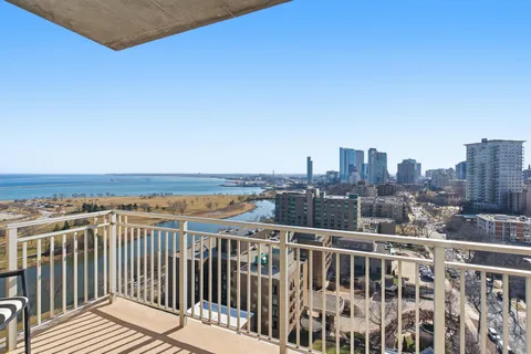 $1,650,000 | 1522 North Prospect Avenue, Unit 1401/1406, Milwaukee, WI 53202