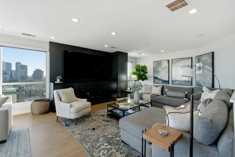 $1,650,000 | 1522 North Prospect Avenue, Unit 1401/1406, Milwaukee, WI 53202