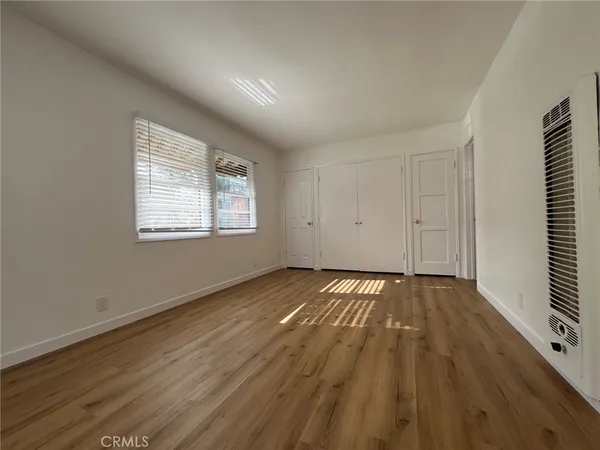 $2,000 | 75 Granada Avenue, Long Beach, CA 90803