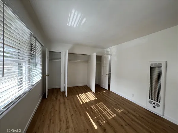 $2,000 | 75 Granada Avenue, Long Beach, CA 90803