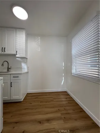 $2,000 | 75 Granada Avenue, Long Beach, CA 90803