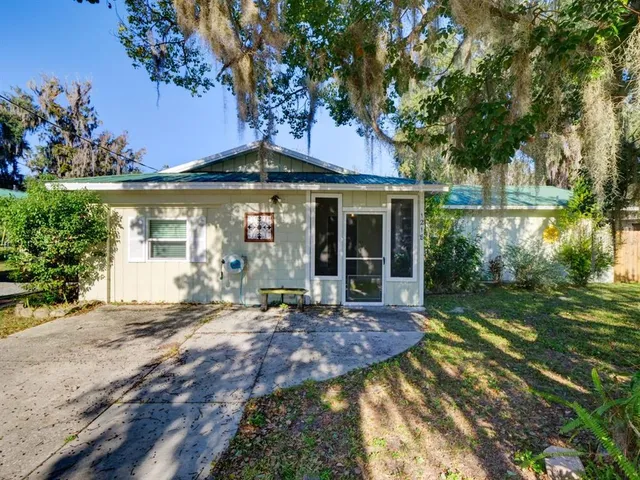 $285,000 | 1218 County Road 450, Lake Panasoffkee, FL 33538
