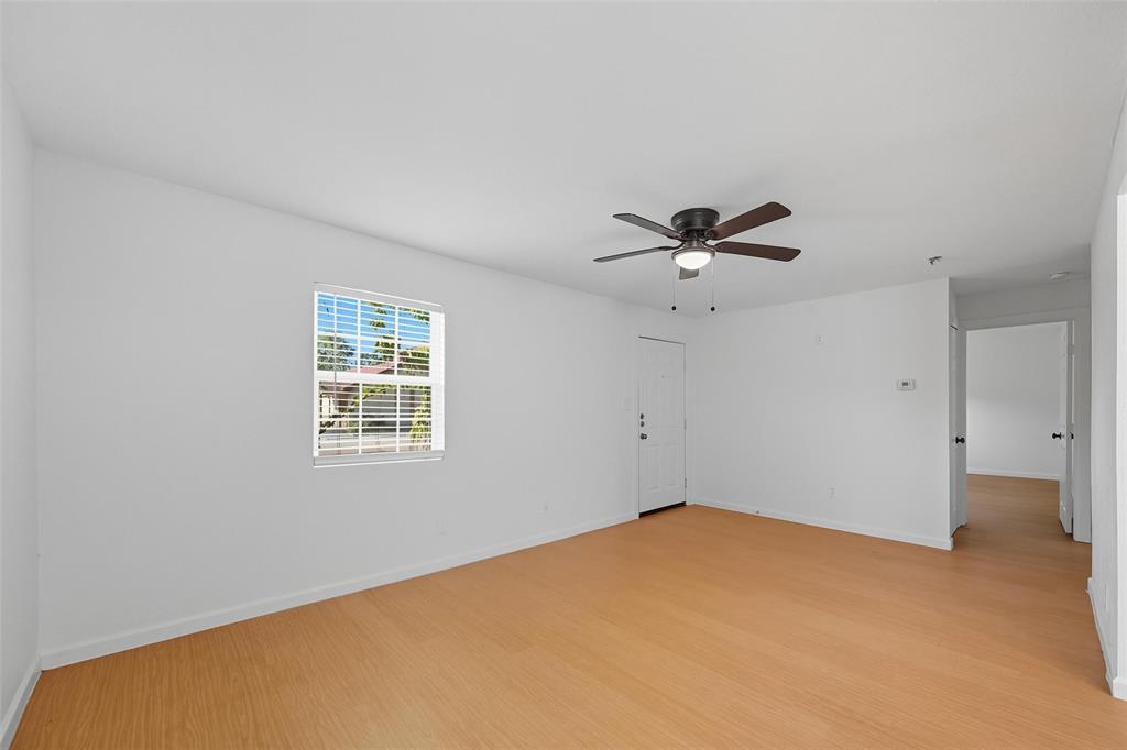 708 Union Street Bonham, TX 75418 - Photo 6 of 18